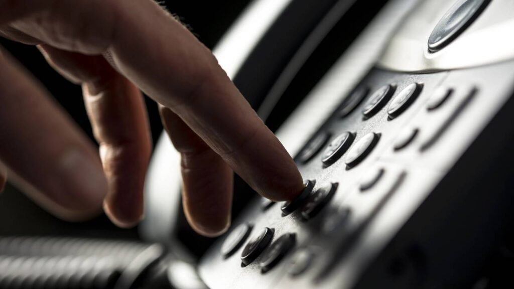 De onde vem palavra “telefone” e o que ela realmente quer dizer nos dias de hoje