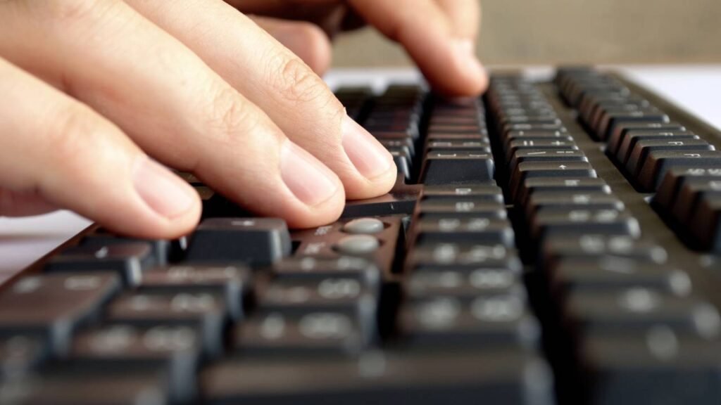 As 3 dicas para nunca mais errar entre “haja” e “aja” na hora de escrever