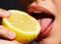 O que acontece com o seu corpo quando você começa a comer limões todos os dias?