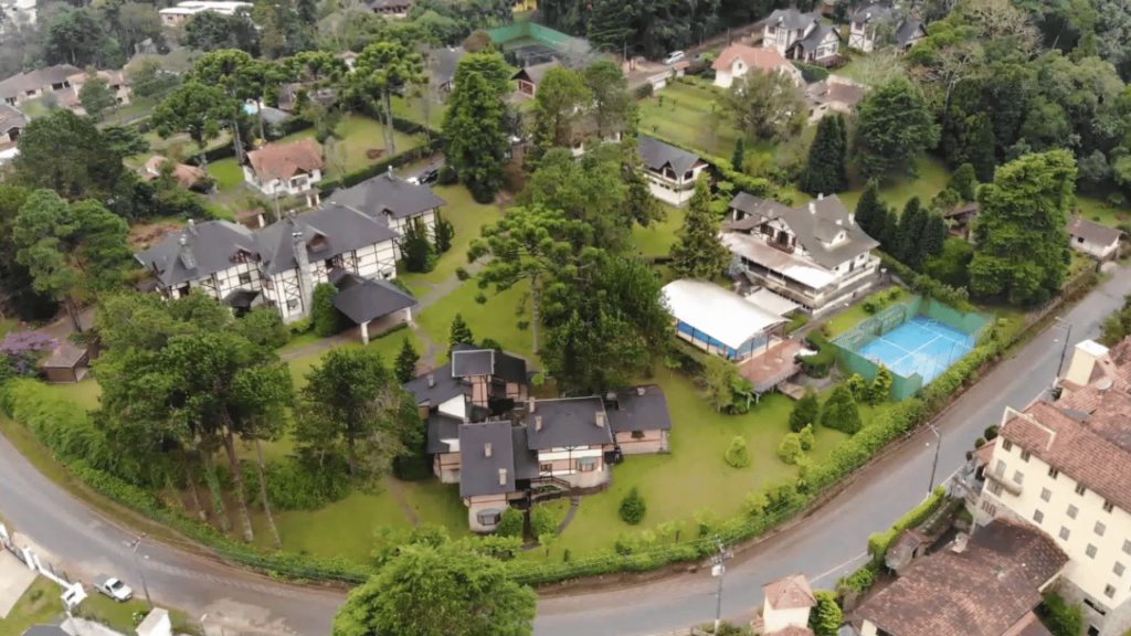 A vila chamada de “Suíça” com frio europeu nas montanhas de Minas Gerais que conquista os paulistas e os mineiros