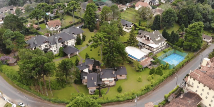 A vila chamada de “Suíça” com frio europeu nas montanhas de Minas Gerais que conquista os paulistas e os mineiros