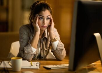 Dr. Cesar Cimonari, Neurocirurgião: Cefaleia secundária pode indicar doença grave