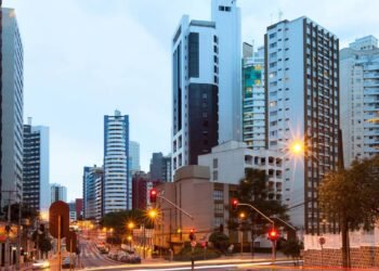 Esta cidade do Paraná conquista quem quer respirar ar puro sem abrir mão de prosperar em uma metrópole moderna