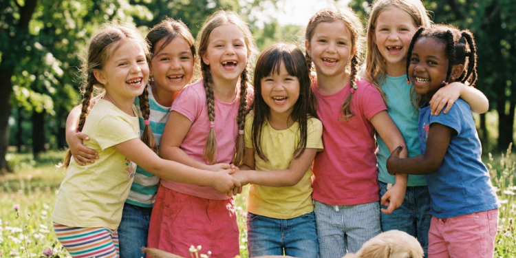 Nomes de menina de 4 letras que fazem sucesso entre os pais