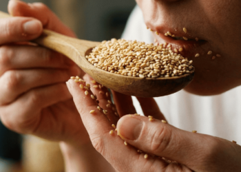 Essas pequenas sementes fortalecem os ossos, protegem a pele e dão brilho ao cabelo