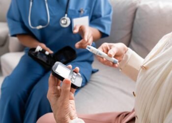 Médica alerta sobre os sintomas silenciosos podem indicar açúcar alto no sangue