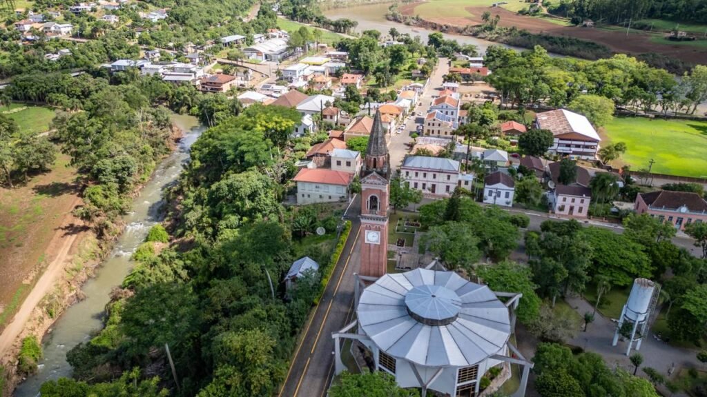 Uma pequena cidade no Sul com apenas 2.600 moradores preserva até mesmo um idioma próprio e cultura rara no Brasil
