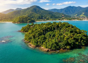 Uma ilha de São Paulo abriga sozinha mais de 100 praias paradisíacas e quase ninguém conhece