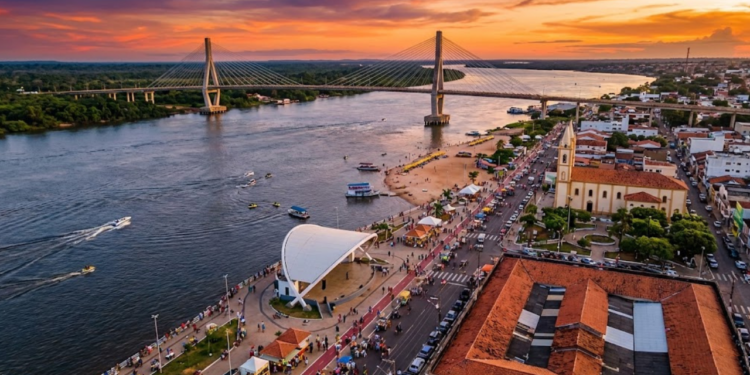 Essa cidade próxima à Amazônia chama atenção por praias que surgem e desaparecem ao longo do ano