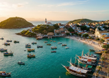 Águas azul-turquesa e beleza surreal transformaram o "Caribe Brasileiro" em um dos mais desejados do Brasil