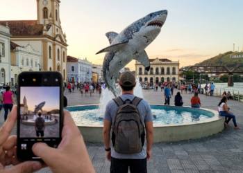 Eleita a 3ª cidade mais segura do país, a “Cidade Azul” tem águas termais que chegam a 36°C e um acervo ferroviário gigante