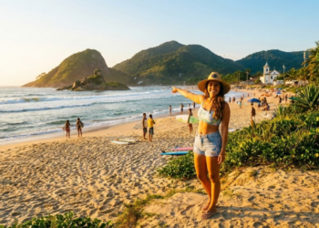 O balneário escondido de São Paulo que surpreende com belezas paradisíacas e ondas perfeitas para o surfe