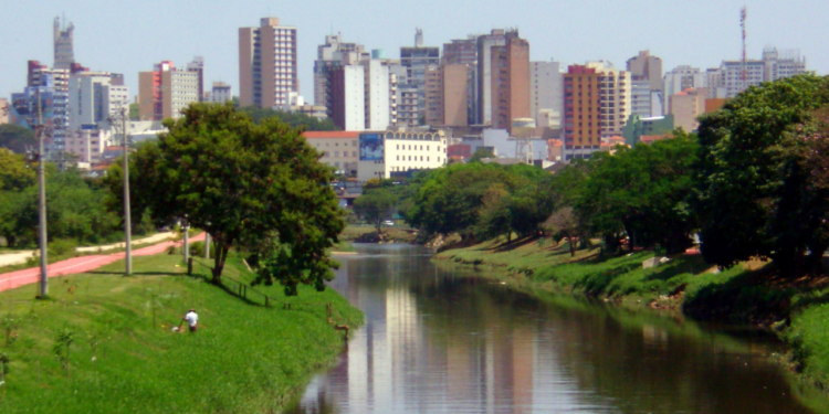 Sorocaba oferece a estrutura de capital com um custo de vida mais atrativo e trânsito mais fluido. / Créditos: Wikipédia