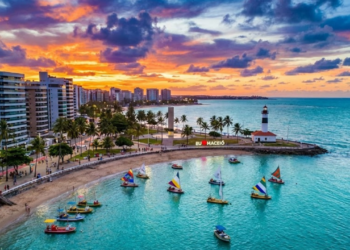 O “Caribe Brasileiro” das águas esverdeadas cristalinas com orlas e areias brancas encantadoras