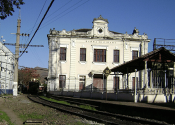 Entre flores, frio e águas quentes, essa cidade de Santa Catarina se destaca como refúgio perfeito