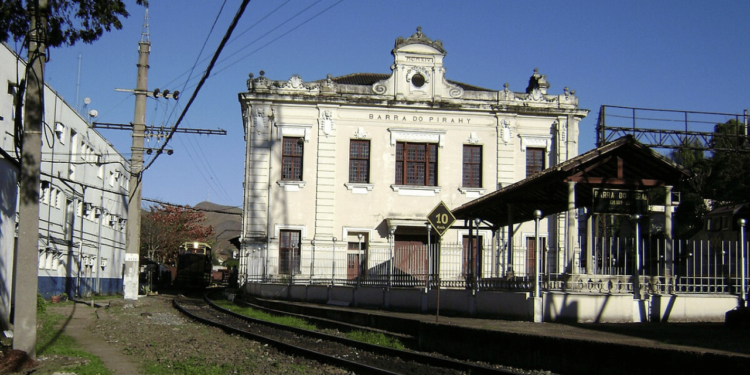 Entre flores, frio e águas quentes, essa cidade de Santa Catarina se destaca como refúgio perfeito