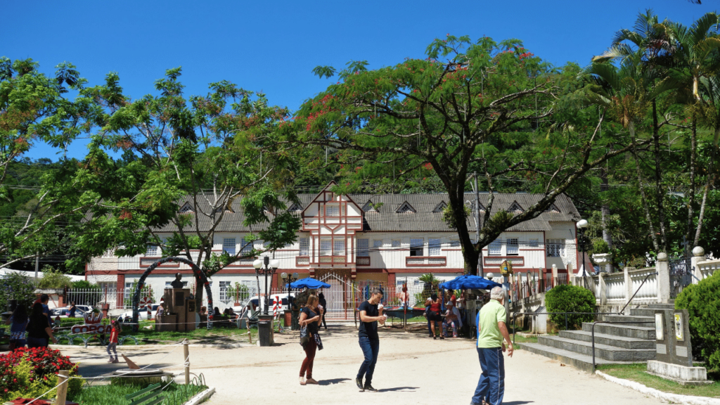 Se você busca conforto e tranquilidade, essa cidade beira-mar antiga é o lugar perfeita