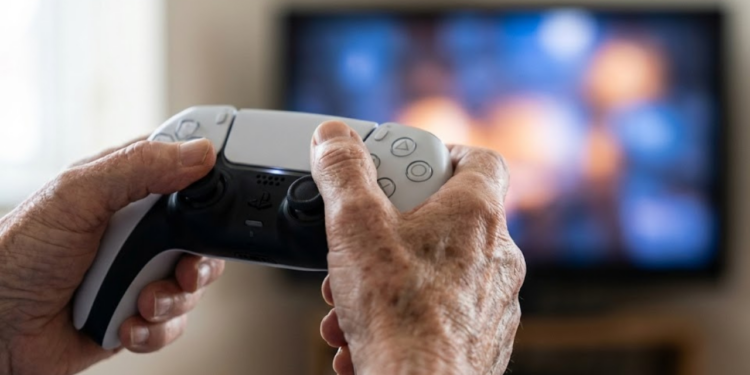 Os jogos certos podem fortalecer a saúde mental e cognitiva após os 50 anos, segundo a ciência