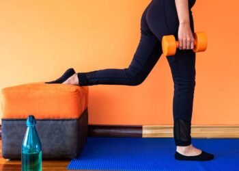 O único exercício de força que toda mulher com mais de 40 anos deve dominar