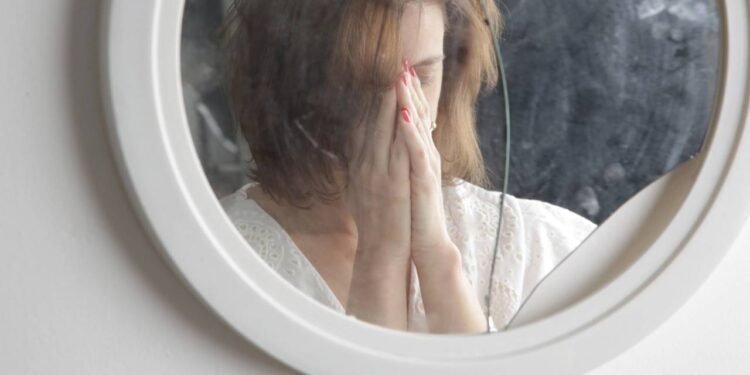 Este é o sinal mais claro de que alguém tem baixa autoestima, segundo a psicologia