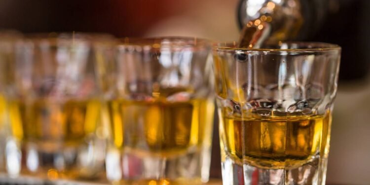 Bebidas Alcoólicas - Créditos: depositphotos.com / jordan_rusev