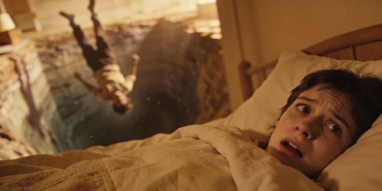 O que significa sonhar que está caindo, segundo a psicologia moderna