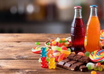 Os alimentos que você precisa evitar se tiver pressão alta