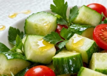 O vegetal refrescante que hidrata o corpo e deixa as refeições mais leves