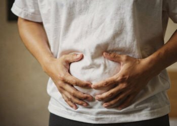 Sintomas de que seu intestino está inflamado mesmo sem dor abdominal