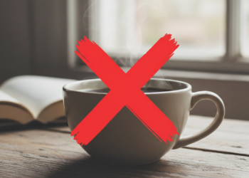 Esqueça o café: a erva popular que "turbina" a memória, aumenta o foco e protege o cérebro do envelhecimento