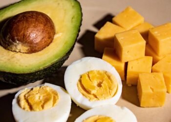 Como fazer lanche low carb que cabe na dieta e ainda te dá saciedade