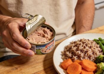 Alimentos enlatados ricos em proteína para manter saciedade por mais tempo