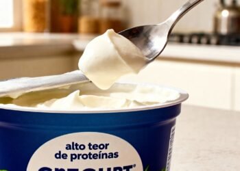 Eis o que acontece quando você come iogurte grego todos os dias