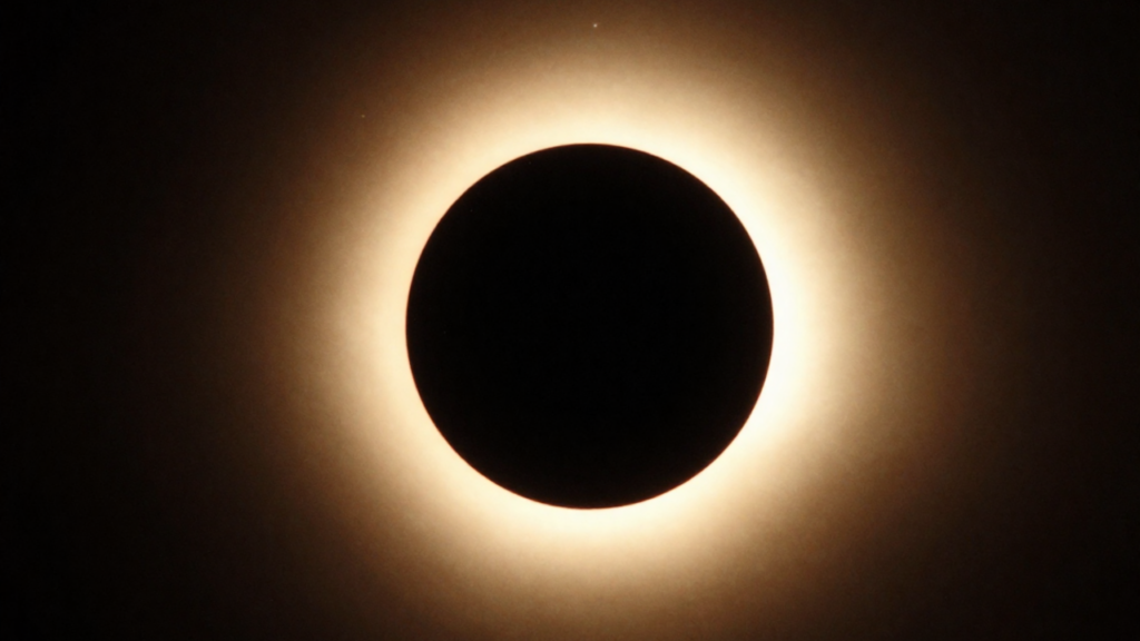 Temporada de eclipses começa em 2026 e inclui fenômenos visíveis no Brasil