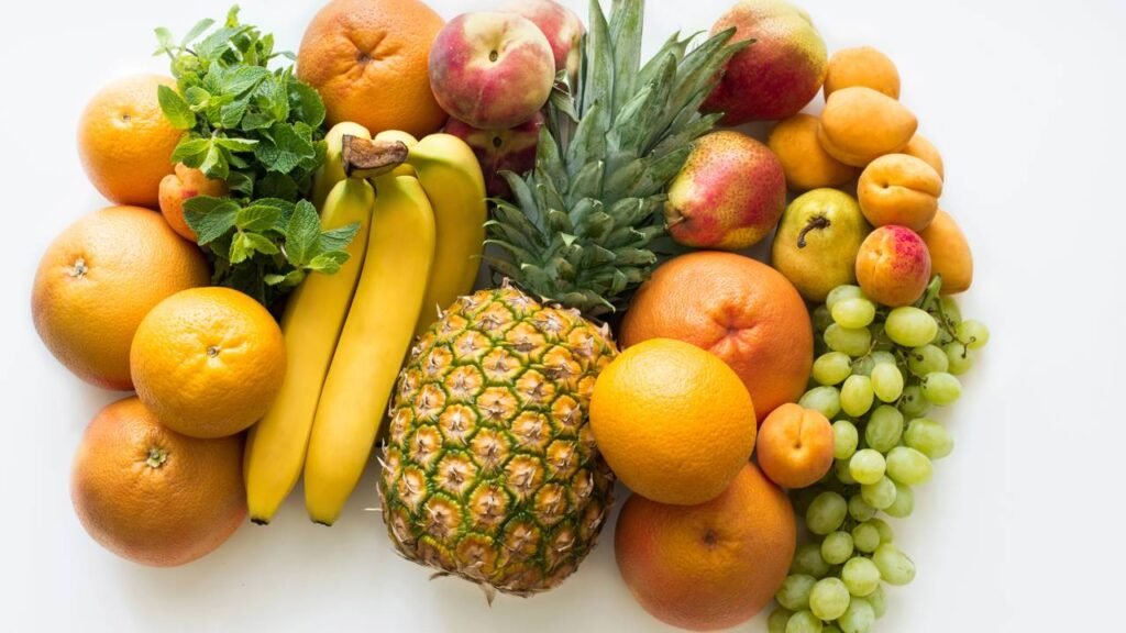 O segredo para tirar o agrotóxico das frutas usando algo que você tem na cozinha