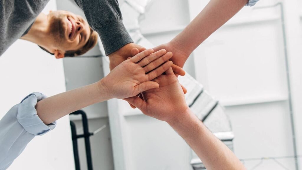 Estar em grupo pode fazer você tomar as piores decisões da sua vida mesmo sem querer