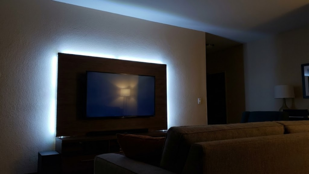 Exposição à luz de LED atrás de móveis pode causar fadiga visual e desconforto nos olhos
