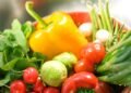 Como lavar os legumes em casa e remover a sujeira por completo