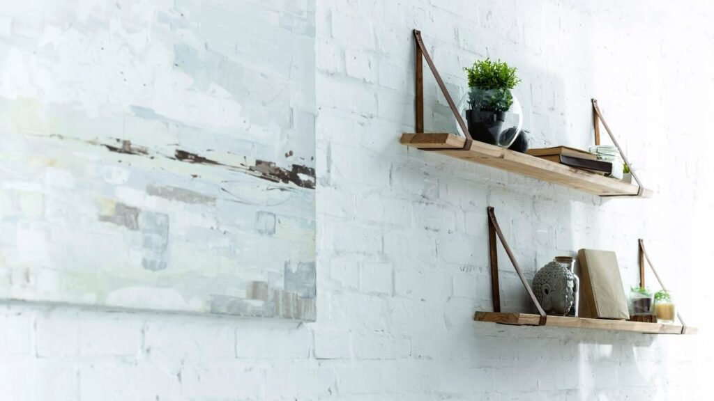 Itens decorativos acessíveis que transformam o escritório gastando até R$ 50
