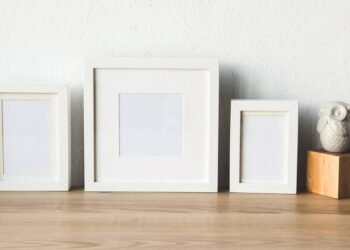 O truque para pendurar quadros e toalhas sem furar a parede do apartamento alugado