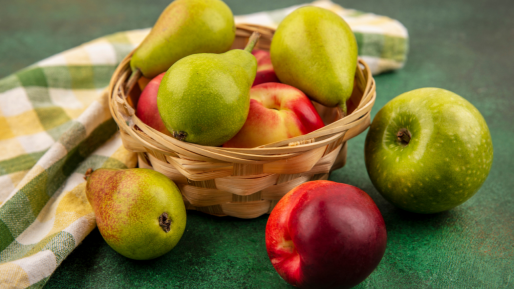 Maçã ou pera: qual fruta é melhor para a saúde intestinal?