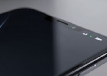 Um aviso frequentemente ignorado: o que significa o ponto verde na barra de status do celular