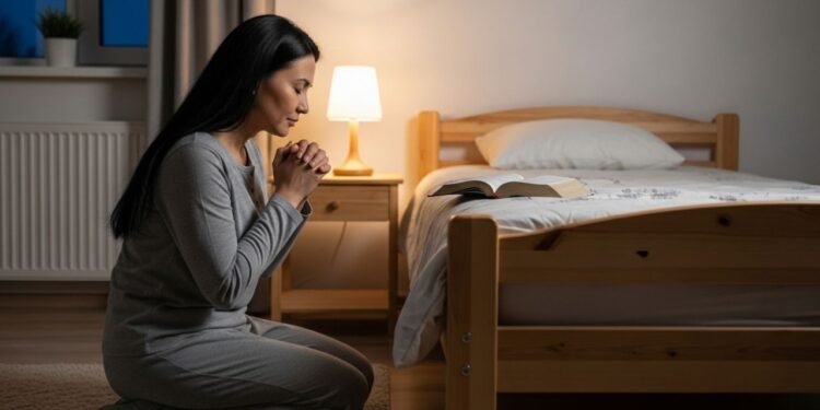 O que a psicologia diz sobre pessoas que rezam antes de dormir