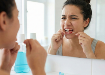 Você não sabe usar o fio dental corretamente e isso pode afetar muito mais do que seus dentes