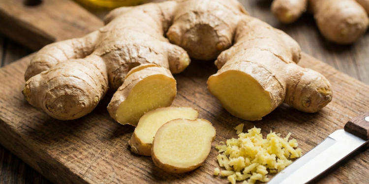 A raiz natural que ajuda a controlar a inflamação e também fortalece a imunidade