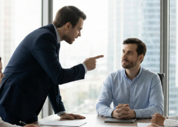 As reações que pessoas com alto autocontrole têm quando são provocadas, segundo especialistas em comportamento