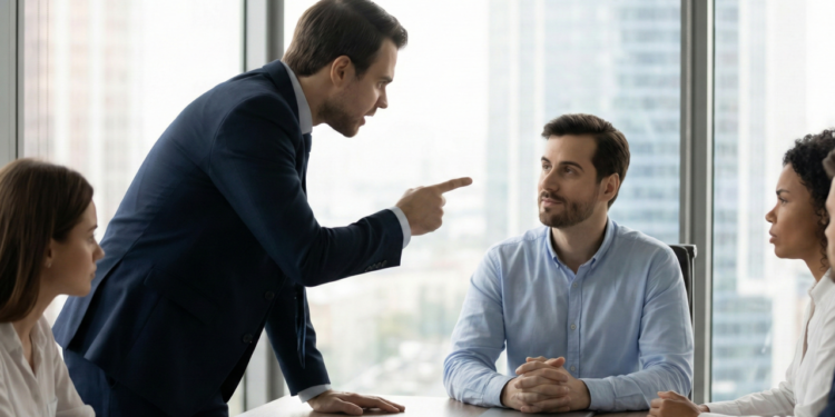 As reações que pessoas com alto autocontrole têm quando são provocadas, segundo especialistas em comportamento