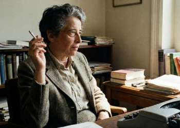 Citação do dia da filósofa Hannah Arendt: “O mal se torna banal quando as pessoas deixam de pensar.”