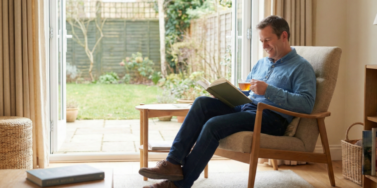 Preferir ficar sozinho a interações constantes é uma característica marcante desse tipo de personalidade, segundo a psicologia