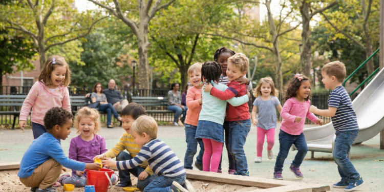 Crianças mais sociáveis podem nascer em determinados meses do ano, segundo estudos comportamentais